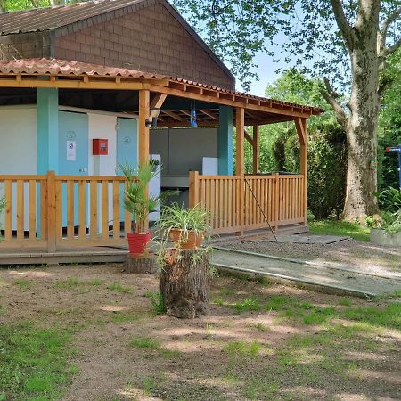 Etang-sur-Arroux Camping Des 2 Rives- Mobilhomes מראה חיצוני תמונה
