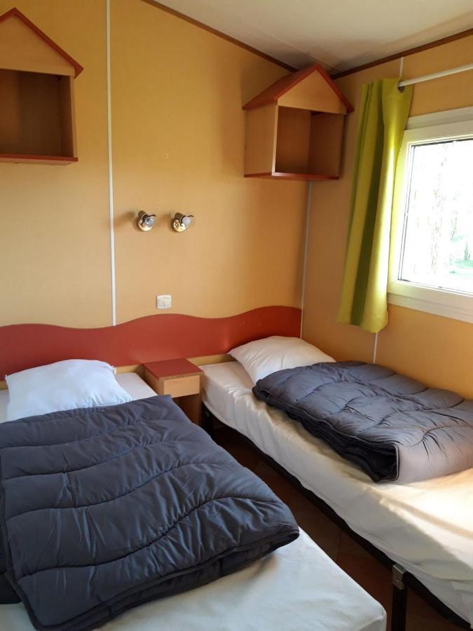 Etang-sur-Arroux Camping Des 2 Rives- Mobilhomes מראה חיצוני תמונה